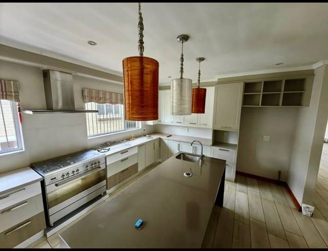 4 BEDROOM HOUSE FOR SALE IN VANDERBIJLPARK SW 5